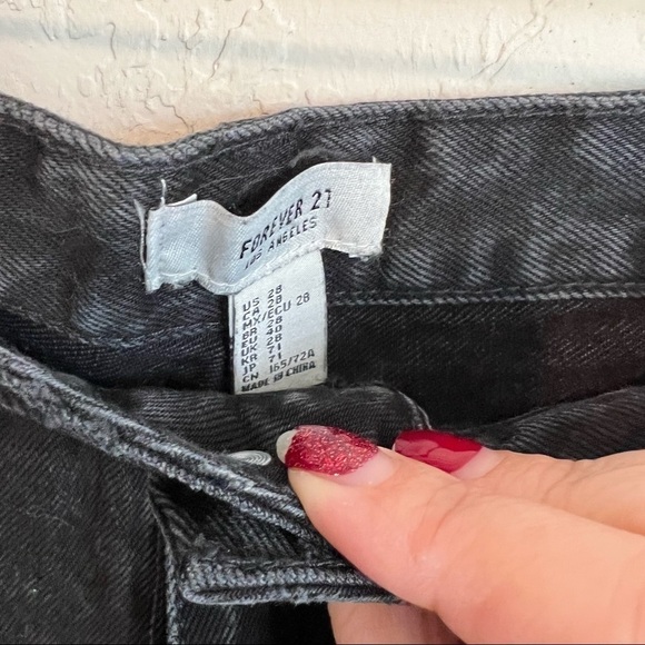 Forever 21 Black Distressed Raw Hem Denim Shorts - Picture 7 of 9